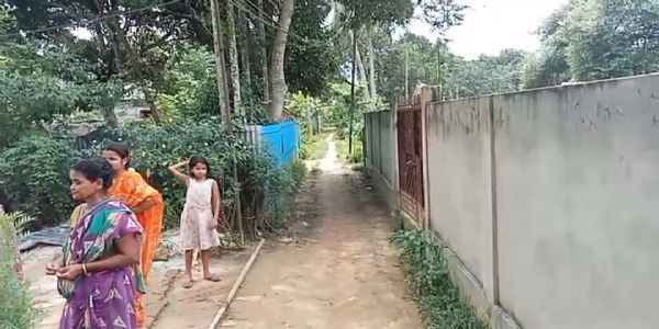 ৩০ বছর পর জমি নিয়ে মামলা, বিপাকে পরিবার