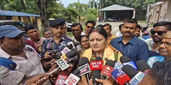 রাঢ় বাংলা সাহিত্য পরিষদের সম্মেলনে একাধিক ইস্যুতে সরব মন্ত্রী অগ্নিমিত্রা পাল