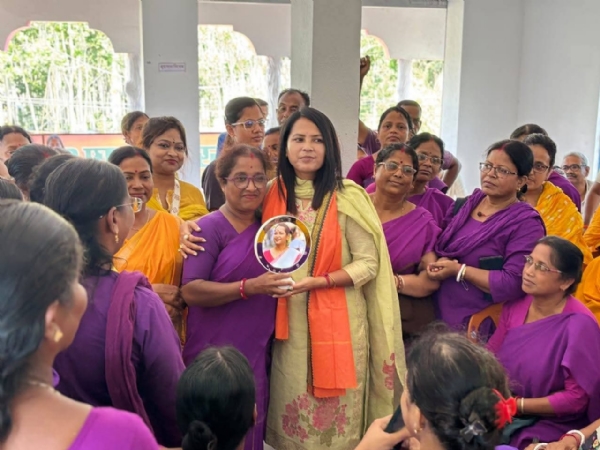 জিরাটে আশা কর্মীদের সঙ্গে সৌজন্য সাক্ষাৎ ও মতবিনিময়, প্রশংসা মন্ত্রী সুমনা সরকারের