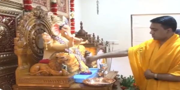 বাসভবনে গণেশ আরাধনা গোয়ার মুখ্যমন্ত্রীর, শুভেচ্ছা জানালেন দেশবাসীকে