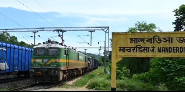 অসমের রেল নেটওয়ার্ক এখন ১০০ শতাংশ বিদ্যুতায়িত, সম্পূর্ণ হলো দুর্গম লামডিং-বদরপুর পাহাড়ি পথ