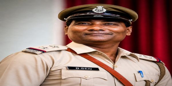 হাবড়া থানার ব্যারাক থেকে এসআইয়ের ঝুলন্ত দেহ উদ্ধার, চাঞ্চল্য