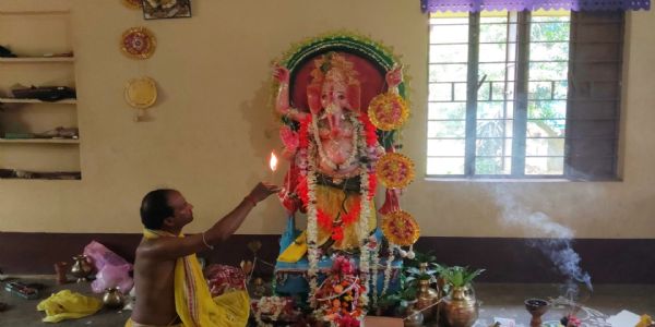 গোঘাটের বেঙ্গাইয়ে আলু ব্যবসায়ীদের উদ্যোগে গণেশ আরাধনা
