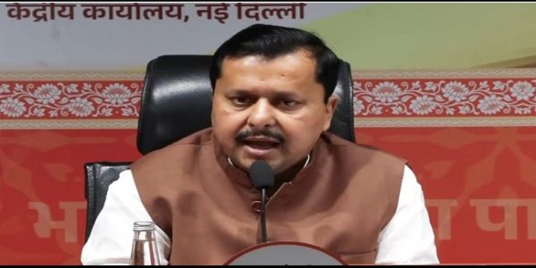 বুধবার একদিনের মহারাষ্ট্র সফরে নিতিন নবীন