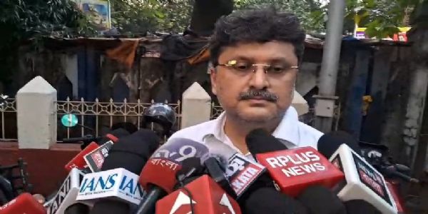 দেবরাজ চক্রবর্তী ও অদিতি মুন্সীর বিরুদ্ধে চার্জশিট জমা, তদন্ত জারি রাখার আর্জি
