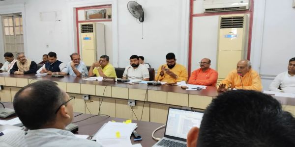 স্বরাষ্ট্র ও আইন-শৃঙ্খলা নিয়ে গুরুত্বপূর্ণ পর্যালোচনা বৈঠকে বিমান ঘোষ