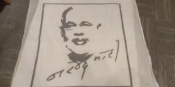 জামদানিতে সুতোর বুননে মোদীর মুখ, জন্মদিনে প্রধানমন্ত্রীর জন্য ফুলিয়ার বিশেষ উপহার