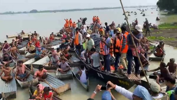 ভুতনি বন্যা পরিস্থিতি ভুতনি বন্যা পরিস্থিতি