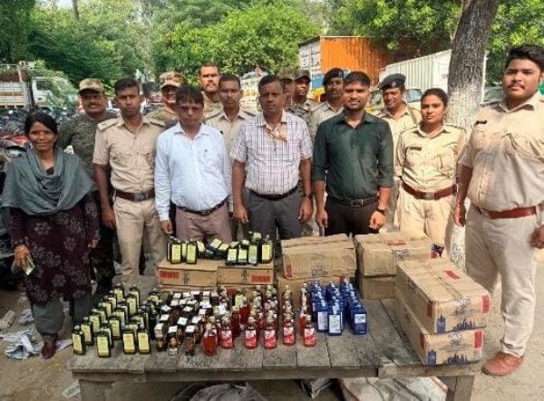 পাটনায় দুই জায়গায় অভিযান, উদ্ধার ২০৪ লিটার বিদেশি মদ