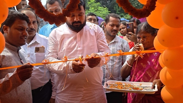 প্রধানমন্ত্রীর জন্মদিনে সোদপুরে বিজেপির নতুন কার্যালয় উদ্বোধন, চারা গাছ বিতরণ