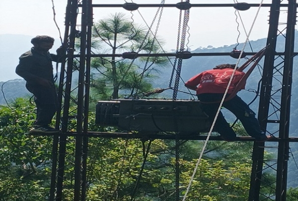 পাঠওয়াড়া গ্রামে বসলো নতুন ট্রান্সফর্মার ,স্বাভাবিক বিদ্যুৎ সরবরাহ