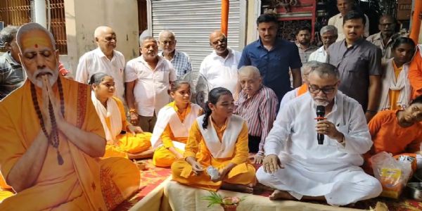 মোদির জন্মদিনে জোড়াবাগানে পুজো-যজ্ঞ, রামমন্দির এলাকায় ৭৬ কেজির লাড্ডু