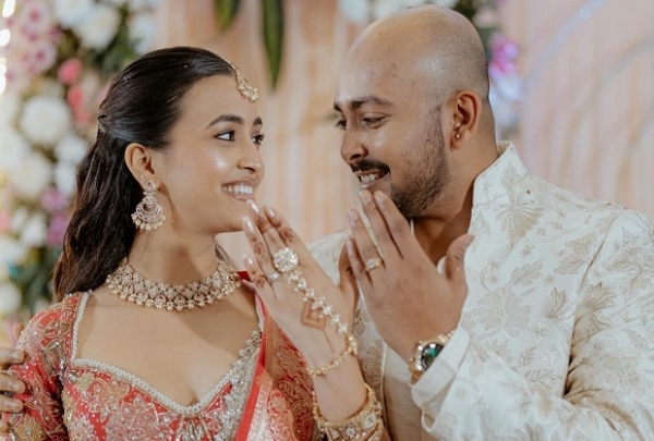 বাগদানের পর বিচ্ছেদের পথে পৃথ্বী শ ও আকৃতি