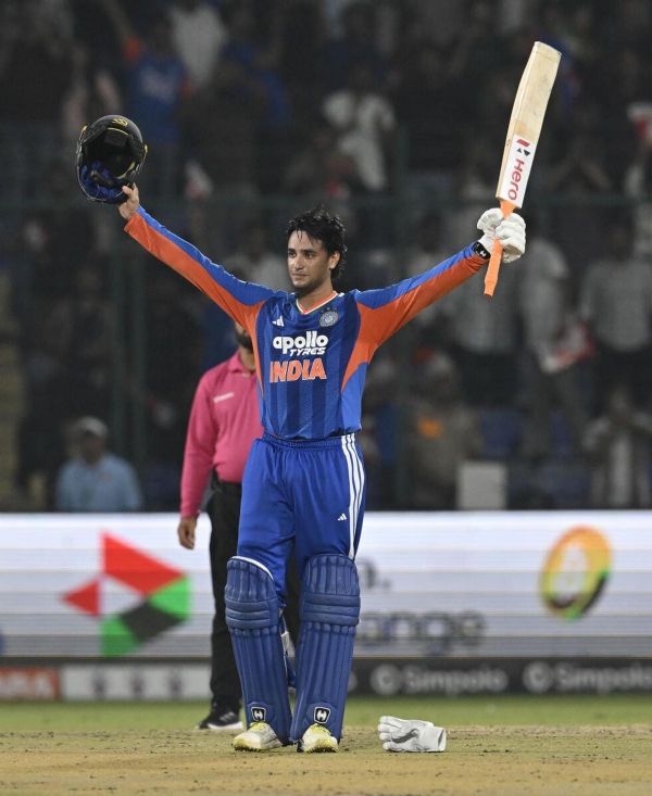 টি-টোয়েন্টি সিরিজ জিতল ভারত, অভিষেক শর্মা গড়লেন বিশ্বরেকর্ড।