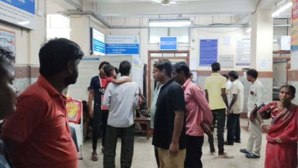 আহতরা কামারপুকুর হাসপাতালে চিকিৎসাধীন