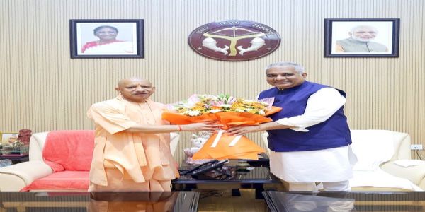 মুখ্যমন্ত্রী যোগীর সঙ্গে সৌজন্য সাক্ষাৎ কেন্দ্রীয় মন্ত্রী ভূপেন্দ্র যাদবের