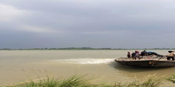 বলাগড়ের চড় খয়ড়ামারিতে গঙ্গাভাঙন রোধের কাজ শুরু