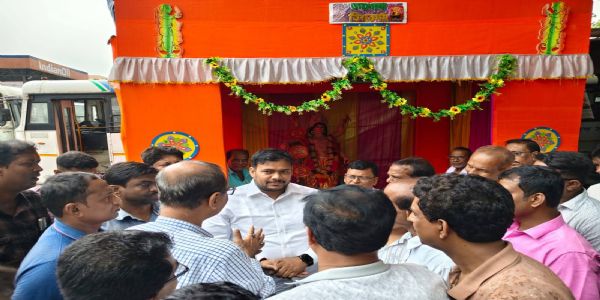 আরামবাগ এসবিএসটিসি বাসস্ট্যান্ডের বিশ্বকর্মা পুজোয় বিধায়ক সুশান্ত ঘোষ