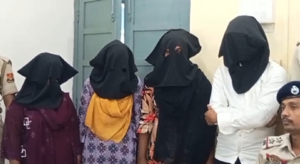 তিন বাংলাদেশি মহিলা গ্রেফতার