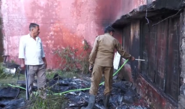 জম্মু ও কাশ্মীরের পুঞ্চে জেলা হাসপাতালে আগুন, ছড়ালো আতঙ্ক