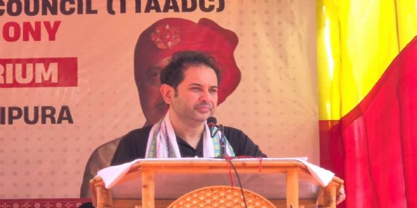‘ভূমির অধিকার না দিলে জোট নয়’—বিজেপি-র সঙ্গে জোটের জল্পনায় জল ঢাললেন প্রদ্যোৎ