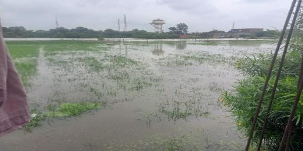 খাদ্যসংকটের মুখোমুখি আউরাইয়ায় জলবন্দি ২০ জন
