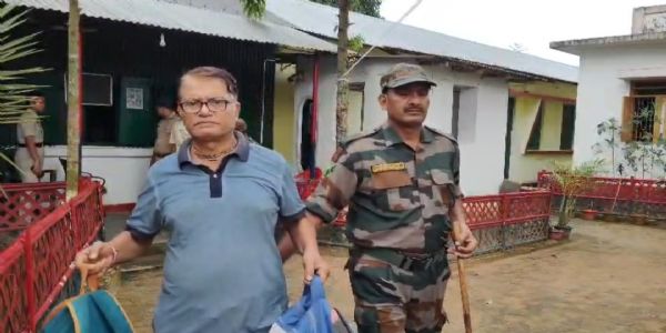 চোরাই পথে স্বদেশে ফেরার চেষ্টা, মধুপুরে বাংলাদেশি নাগরিক সহ গ্রেফতার ২