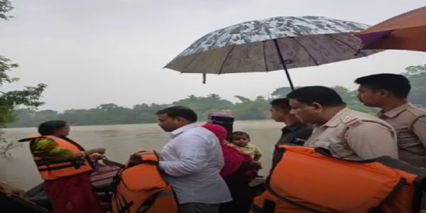 খানাকুলে ফের বন্যার আশঙ্কা, ফেরিঘাট পরিদর্শনে বিধায়ক সুশান্ত ঘোষ