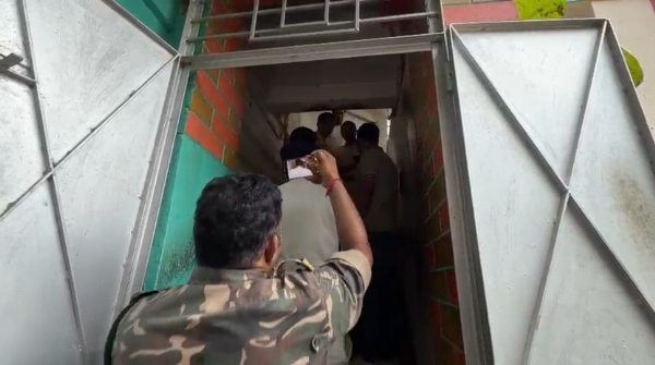 রেনু লজ মধুচক্র