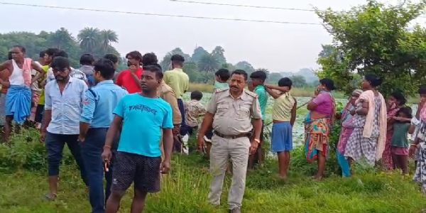 পদ্ম ফুল আনতে বেরিয়ে নিখোঁজ, জামুড়িয়ায় পুকুর থেকে উদ্ধার ব্যক্তির মৃতদেহ