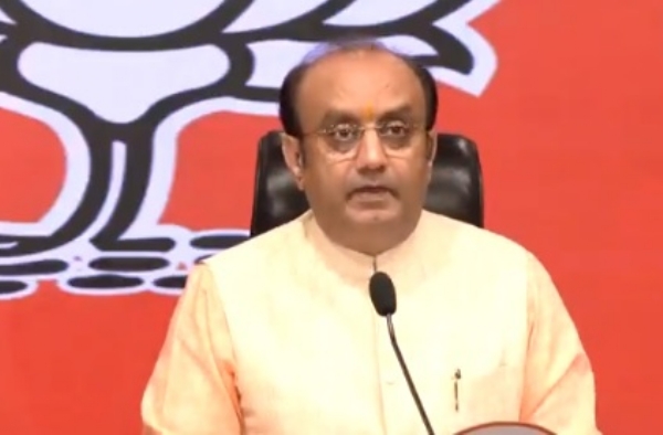 রাহুলকে তোপ সুধাংশুর