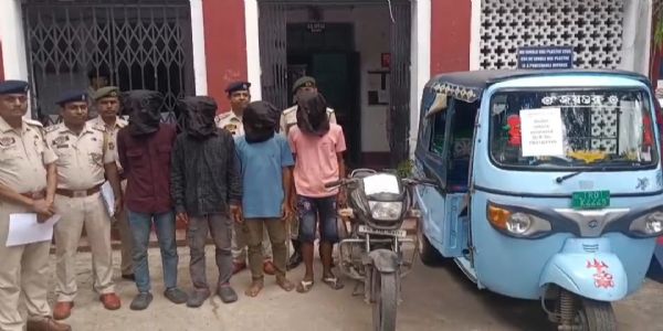 আগরতলায় চুরি যাওয়া বাইক ও অটো উদ্ধার, গ্রেফতার চার
