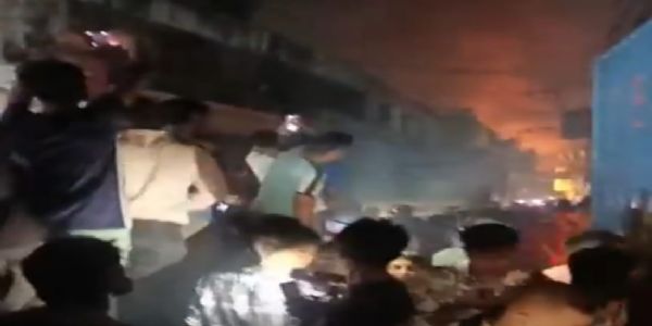 বাংলাদেশের সাভারে সিলিন্ডার বিস্ফোরণের পর আগুন, মৃত্যু ৭ জনের