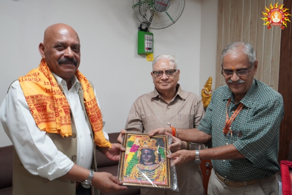 রাম মন্দির ট্রাস্টের প্রথম সিইও হিসেবে দায়িত্ব নিলেন জীতেন্দ্র মিশ্র