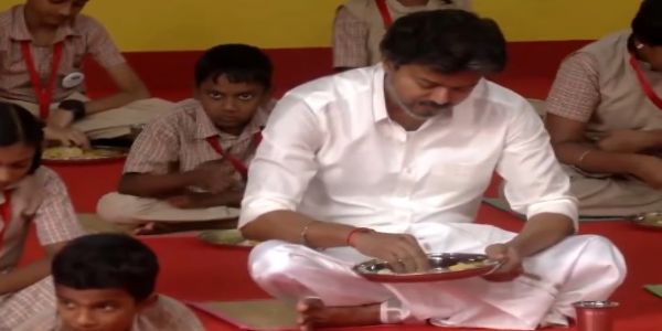 ‘পেরুনথালাইভার কামরাজার প্রাতরাশ প্রকল্প’ সম্প্রসারণের সূচনা বিজয়ের