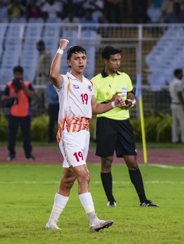 আইএফএ শিল্ড:  কাস্টমসের বিরুদ্ধে জিতে অভিযান শুরু ইস্টবেঙ্গলের