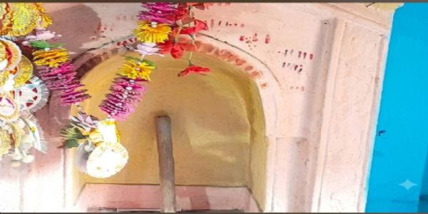 পুজো ২০২৬: বাঁকুড়ার সাহারজোদায় অনন্য ঐতিহ্য, ঘাটেই হয় দুর্গাপুজো