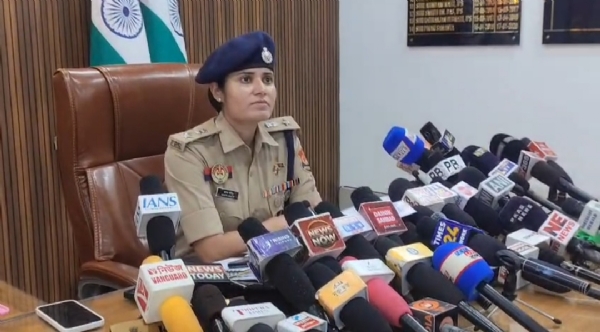ট্রাফিক পুলিশ সুপার
