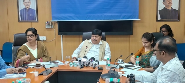 নব মহাকরণে শ্রম মন্ত্রীর বৈঠক ফলপ্রসূ বলে দাবি