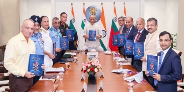 প্রতিরক্ষা কূটনীতি বিষয়ক ‘রক্ষা’ নথিপত্র প্রকাশ রাজনাথের
