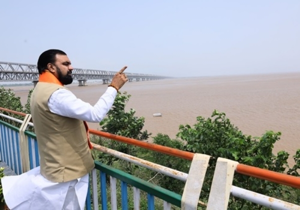গঙ্গার জলস্তর ক্রমেই বাড়ছে বিহারে, একাধিক জেলায় বন্যার আশঙ্কা