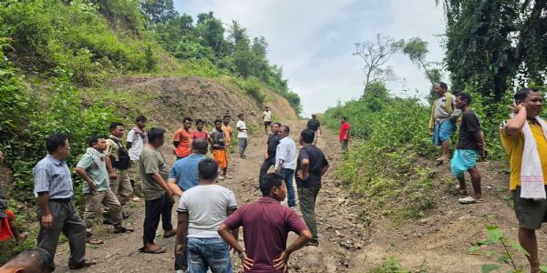 সেমখরে সিইএম পাইলট প্রকল্পের আওতায় উন্নয়নমূলক কাজ পরিদর্শন