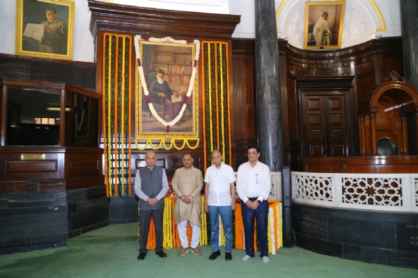 দাদাভাই নওরোজির জন্মবার্ষিকীতে শ্রদ্ধাজ্ঞাপন সংবিধান সদনে