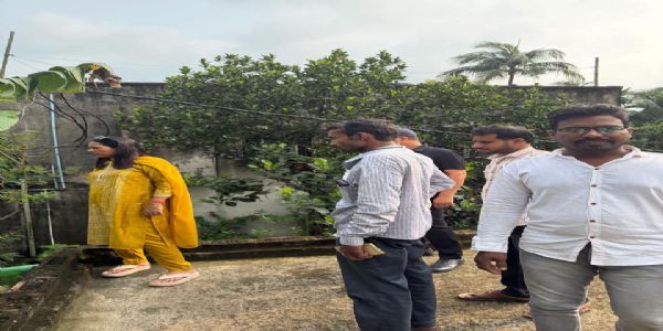 জলমগ্ন বলাগড়ে মন্ত্রীসুমনা সরকার
