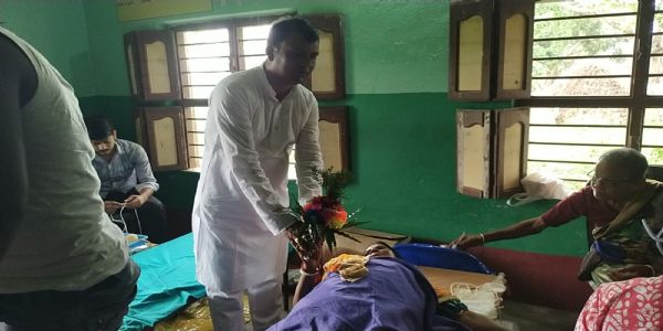 রক্তদান শিবিরে উপস্থিত গোঘাটের বিধায়ক প্রশান্ত দিগার