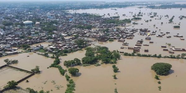 ভারী বৃষ্টিতে দুর্ভোগ, উত্তর প্রদেশের ২৪টি জেলায় বন্যা পরিস্থিতি