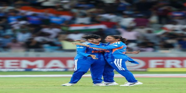 পাকিস্তানকে ৭ উইকেটে হারিয়ে মহিলা এশিয়া কাপে দাপুটে জয় পেল ভারত