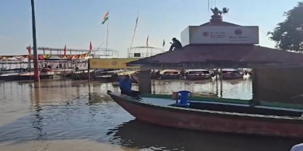 বারাণসীতে বিপদসীমার নীচে নেমেছে গঙ্গার জলস্তর, ৮৪টি ঘাট এখনও জলমগ্ন