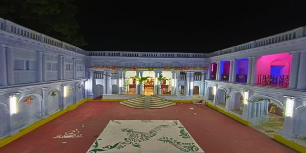 সন্ধিক্ষণে শূন্যে গুলির আওয়াজ ও মশালের আলো, মানকরের বিশ্বাসবাড়িতে ৩৫০ বছরের ঐতিহ্যবাহী দুর্গোৎসব