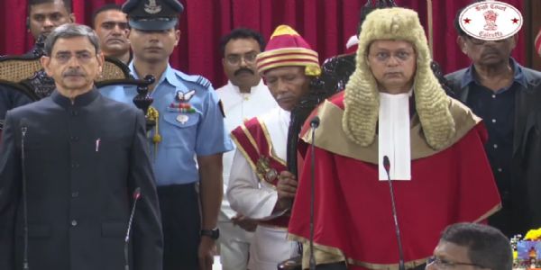 কলকাতা হাই কোর্টের স্থায়ী প্রধান বিচারপতি হিসেবে শপথ রবীন্দ্র ভি ঘুগের